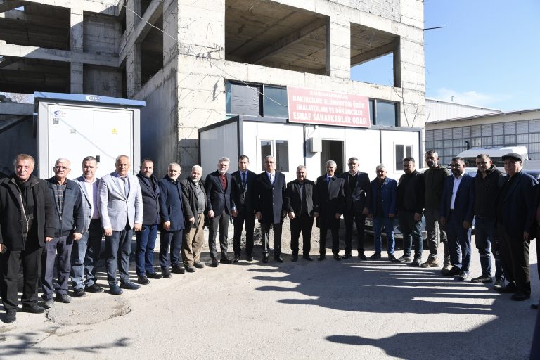 Güngör ve Ünlüer, Esnaf Ziyaretlerini Sürdürüyor