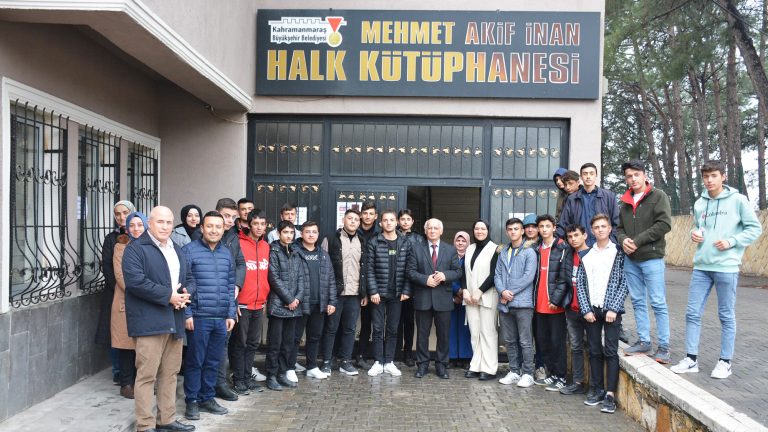 Okurlar, Şehrin Usta Kalemleriyle Bir Araya Geldi