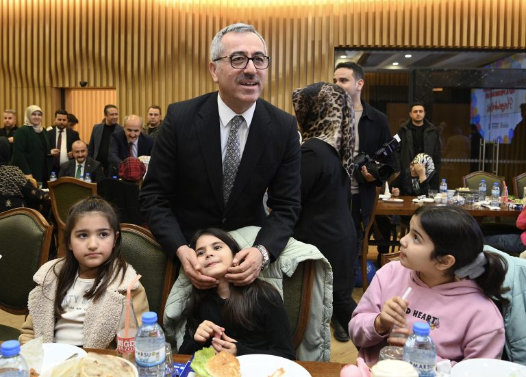 Başkan Güngör, “Şehit Ailelerimizi Yalnız Bırakmadık, Bırakmayacağız”