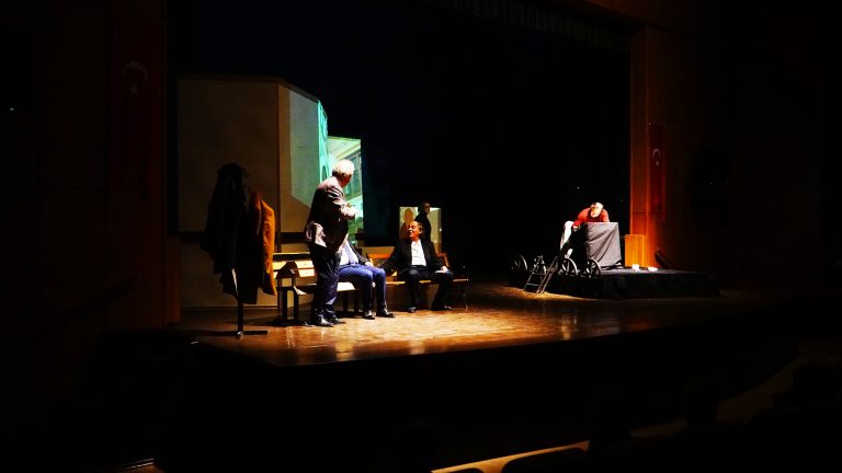 Şiir ve Edebiyat Günleri’nde Cahit Zarifoğlu’nun Hayatı Sahneye Taşındı