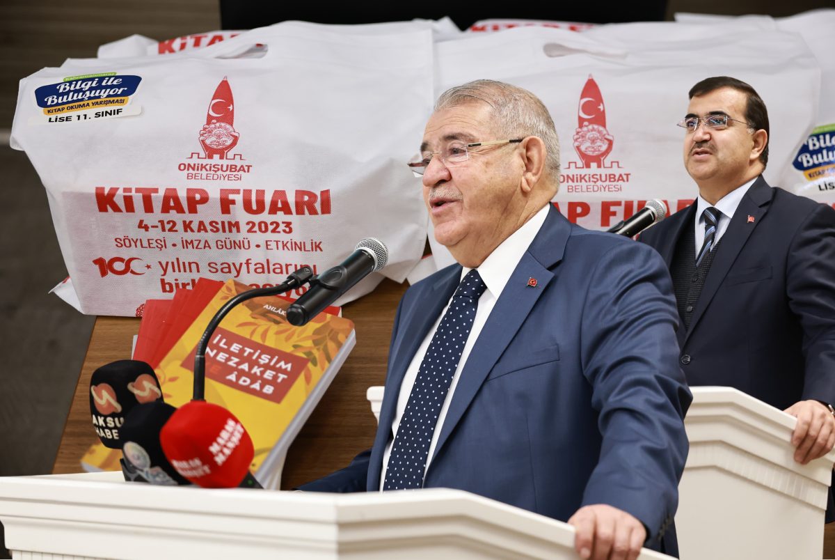 Başkan Mahçiçek; 9 yılda 680 bin kitabı öğrencilerimizle buluşturduk