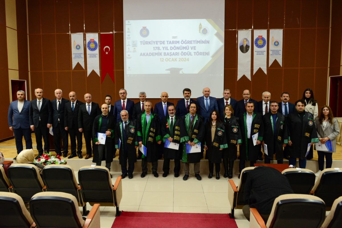 Deprem Şehitlerinin Anısına Gufran-Mehmet Geyik Kütüphanesi