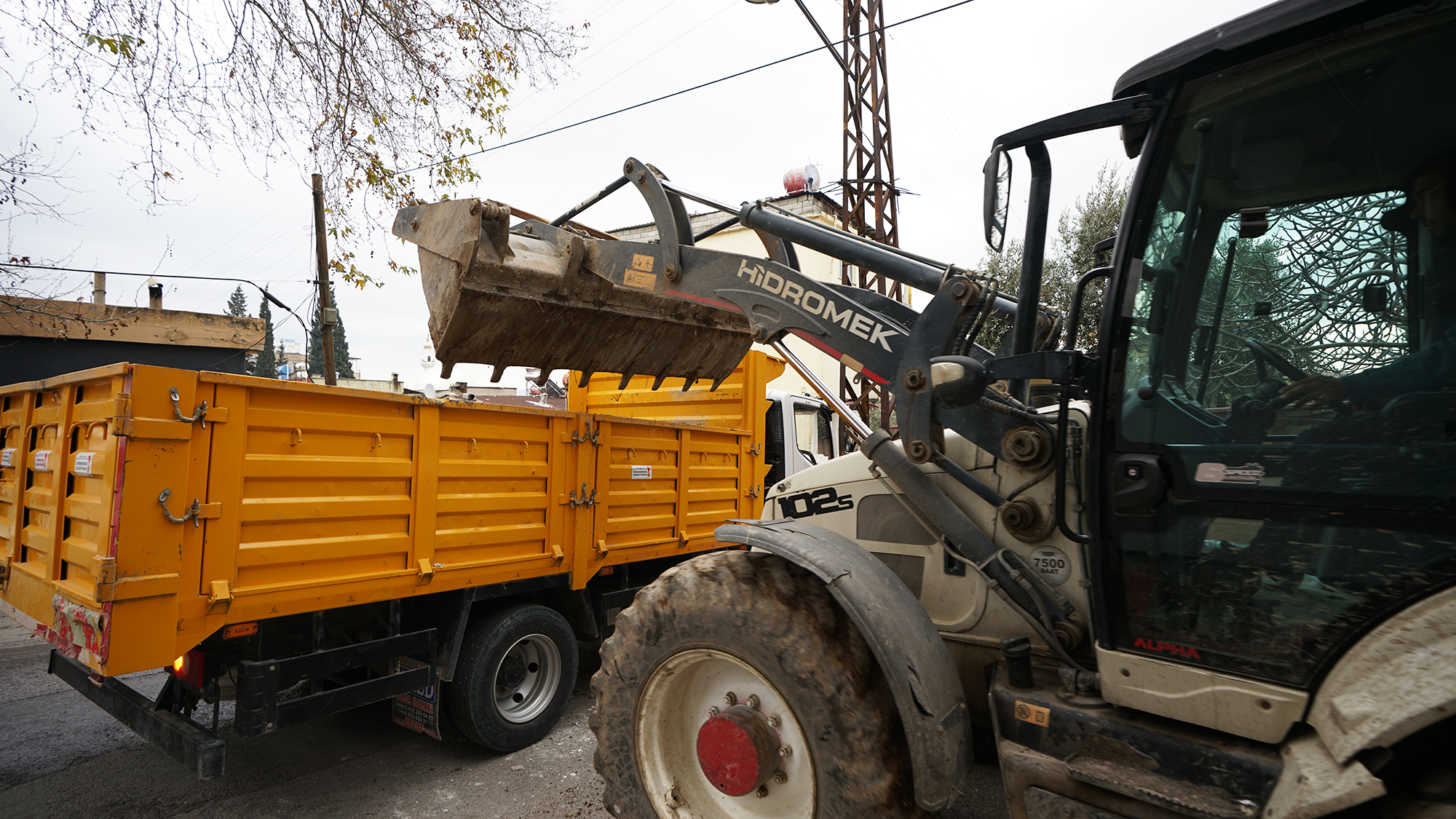Mahalleler İnşaat Atıklarından Temizleniyor