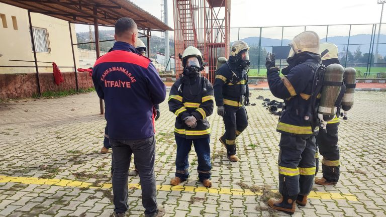 Büyükşehir İtfaiyesi, Eğitim ve Tatbikatlarını Sürdürüyor