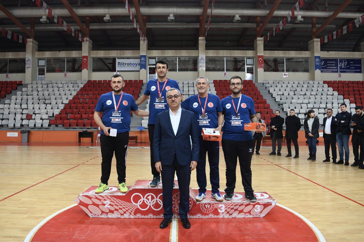 Cumhuriyetimizin 100. Yılı Spor Turnuvasında Ödüller Sahiplerini Buldu