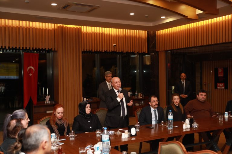 “1. İstiklal Sempozyumu – Deprem Mekan” Gala Yemeği İle Son Buldu