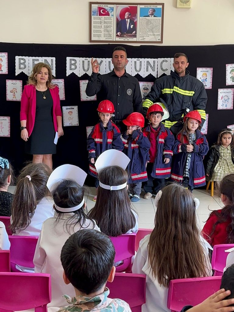 Büyükşehir İtfaiyesi, Yangına Müdahale Eğitimlerini Sürdürüyor