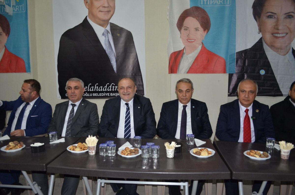 Oktay Vural, Başkan Adayı Selahaddin Can’ın seçim ofisini ziyaret etti