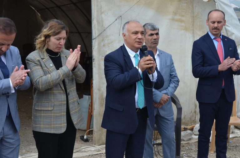 Dr. Selahaddin Can, Elmalar sakinlerine projelerini anlattı! 