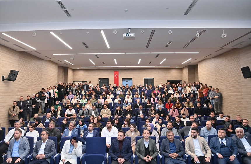 Başkan Mahçiçek, personeliyle helalleşerek vedalaştı
