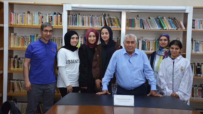 Yazar Kapanoğlu, Edebiyatseverlere Seslendi