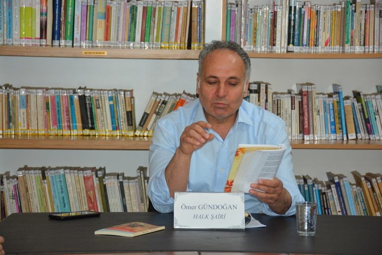 Şair Gündoğan, Halk Edebiyatı’na Işık Tuttu