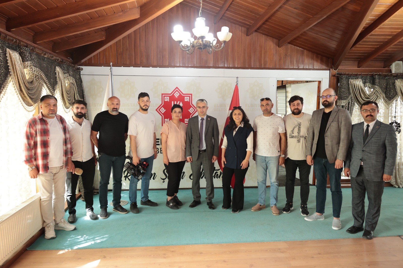 Kahramanmaraş’taki Gazetecilerden Başkan Gürbüz’e Ziyaret