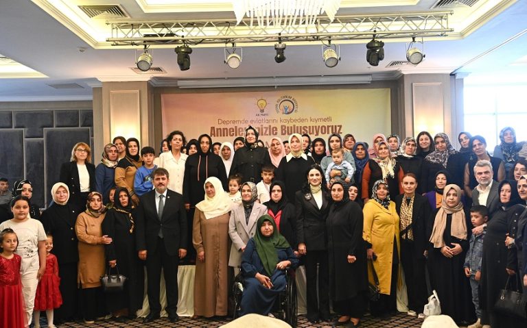 Kaya ve Görgel, Depremde Evladını Kaybeden Annelerle Bir Araya Geldi