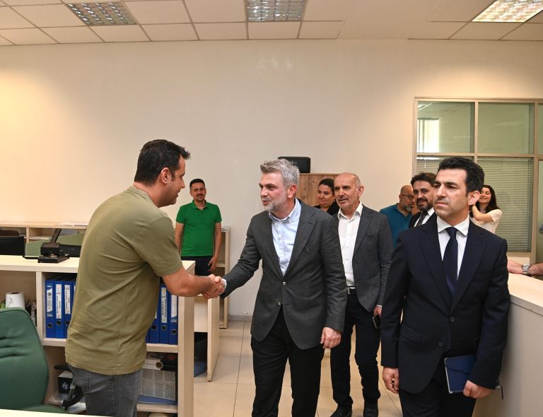 Başkan Görgel, Büyükşehir Personelleriyle Bayramlaştı