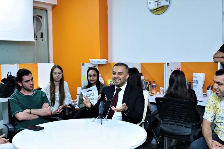 Başkan Toptaş’tan YKS öncesinde öğrencilere moral ve motivasyon ziyareti