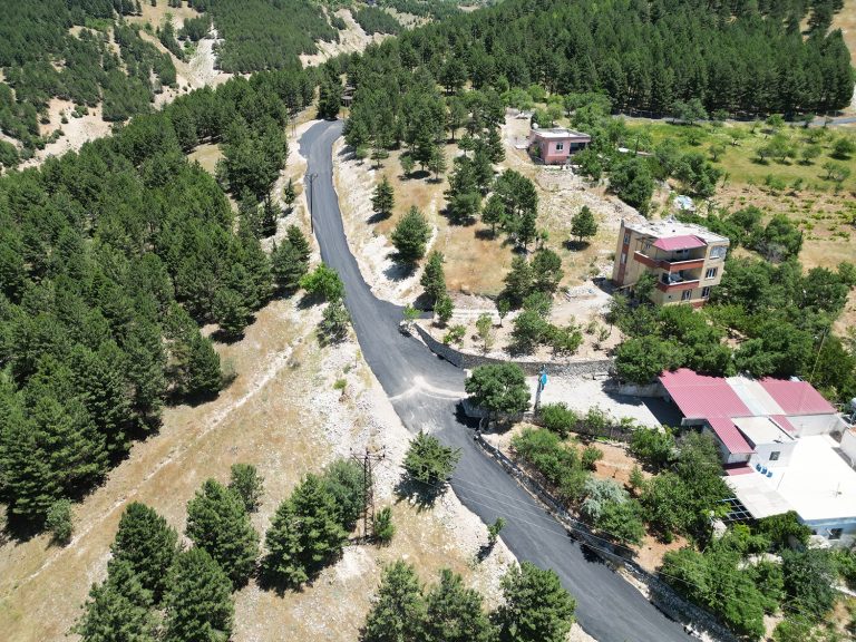 Kırsal Mahallelerde Asfalt Çalışmaları Tüm Hızıyla Devam Ediyor