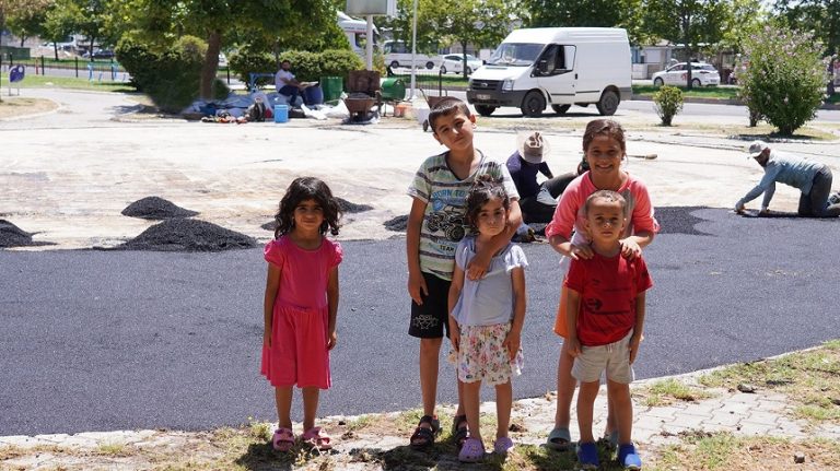 Dulkadiroğlu’nda Parklar Yenileniyor