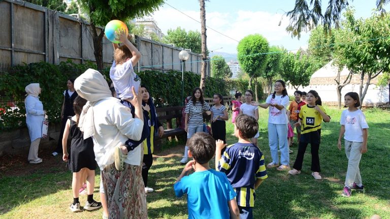 Minikler KAÇSAM’da El Sanatlarını Hayalleriyle Şekillendiriyor
