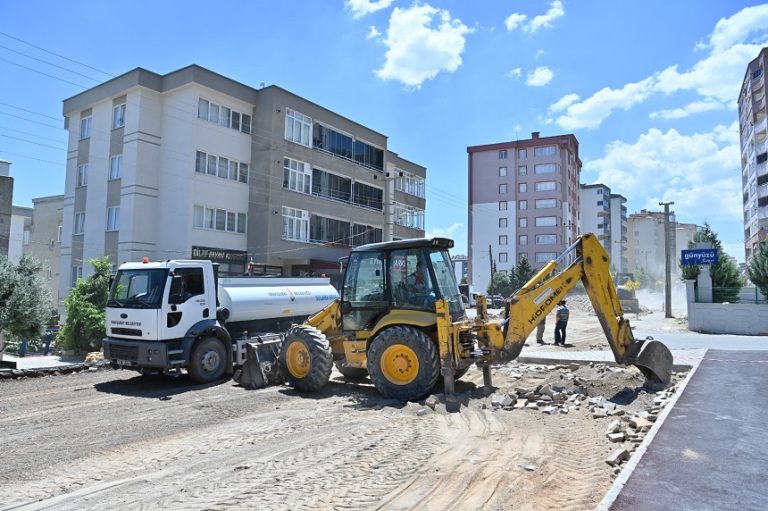 Onikişubat Belediyesi’nden Hürriyet ve 5 Nisan’da kapsamlı asfalt çalışması