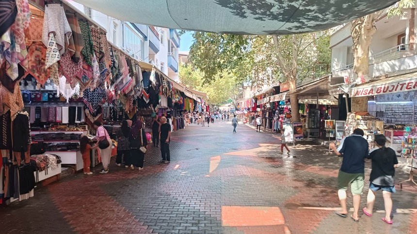 Büyükşehir, Sağlık Turizminin Gözdesi Ilıca’da Detaylı Temizlik Gerçekleştirdi