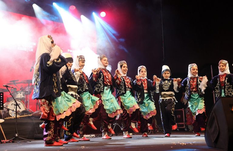 Dulkadiroğlu Gençlik Merkezleri Ağustos Fuarı’nda Göz Kamaştırdı