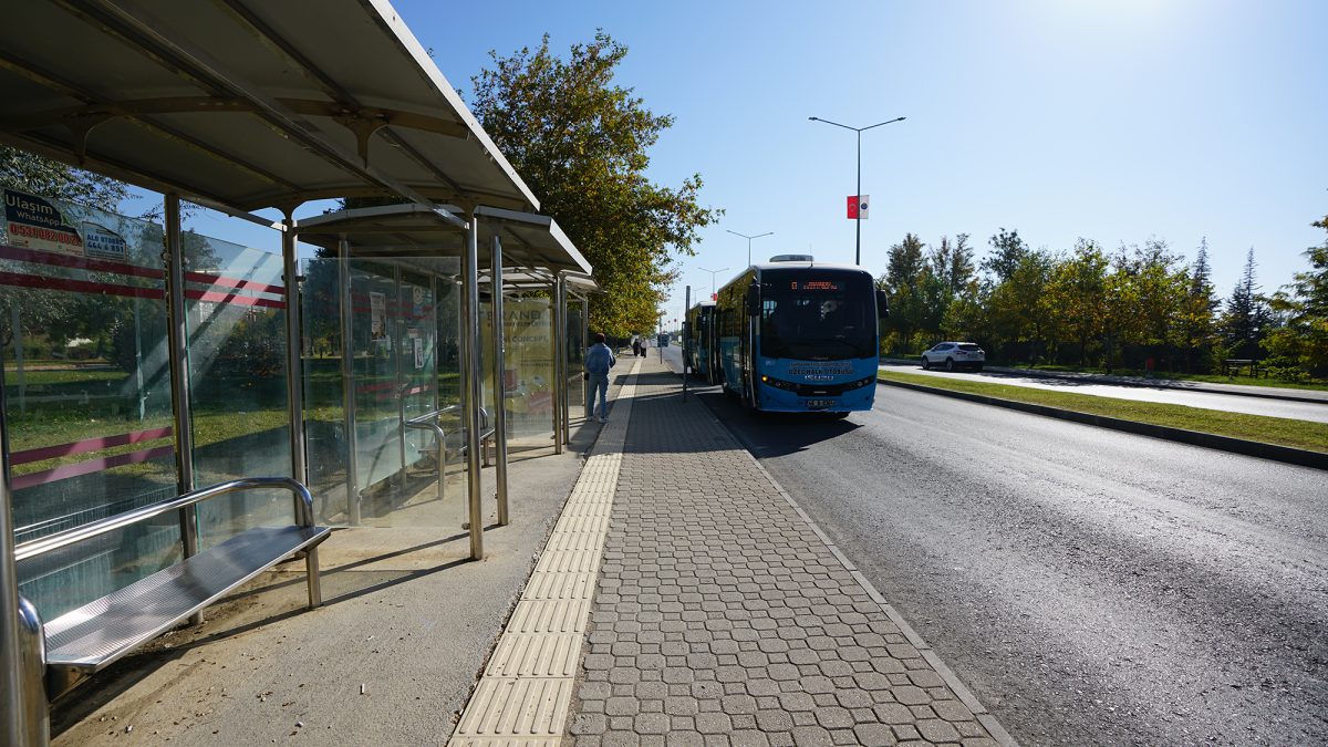 Ücretsiz Aktarma Gençlerin Yüzünü Güldürdü