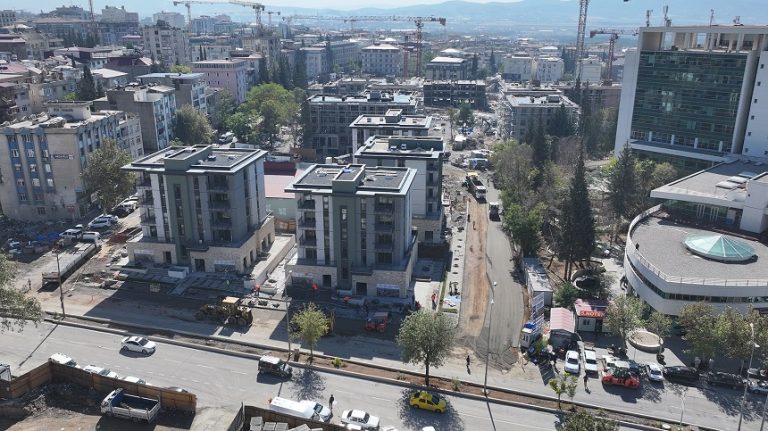 Büyükşehir, Kentsel Tasarım Alanlarında Ulaşım Yatırımlarına Başladı