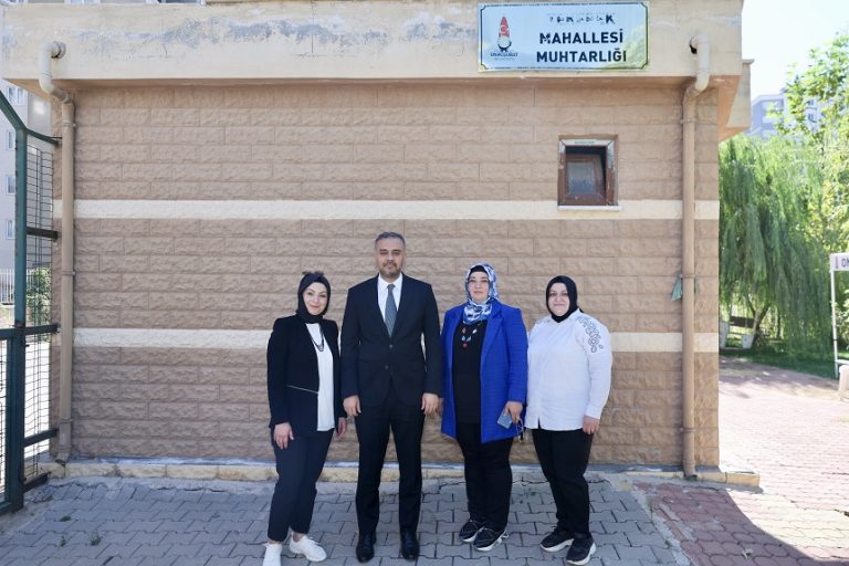 Başkan Toptaş, 11 mahalle muhtarıyla bir araya geldi