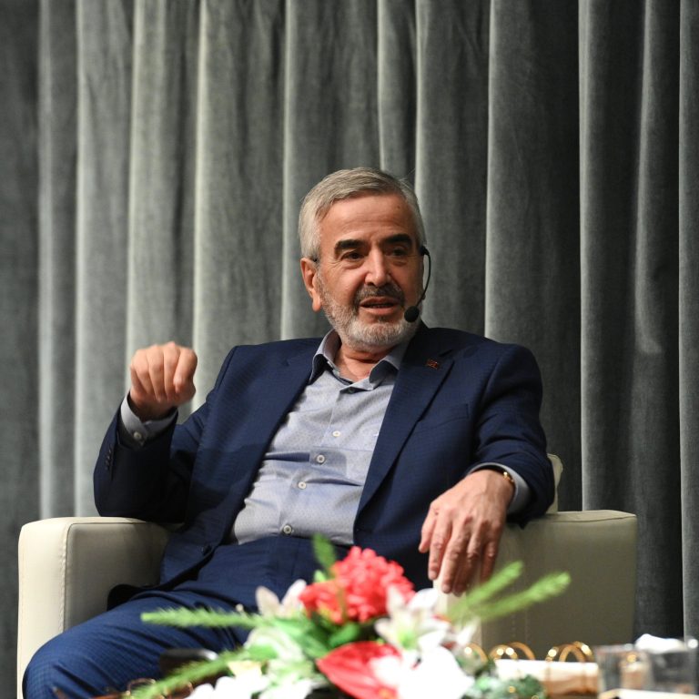 Prof. Dr. Yılmaz, Peygamber Efendimiz ve Şahsiyet İnşası’nı Anlattı