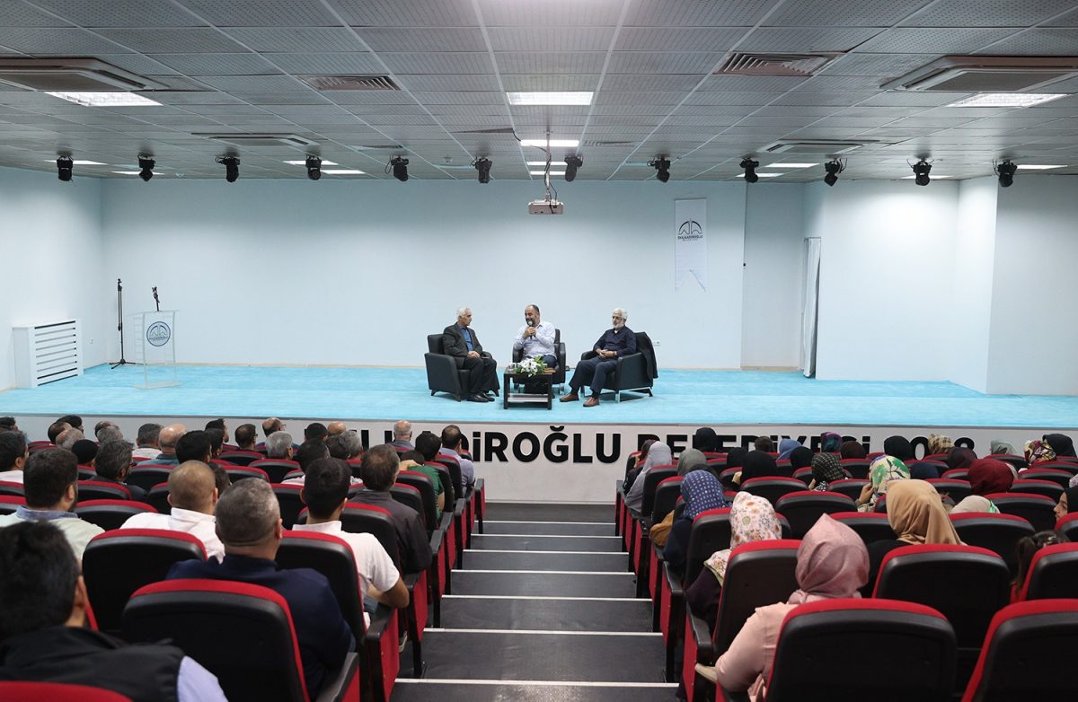 Gazze Bilinci Konferansı Murat Akkurt Gençlik Merkezi’nde Gerçekleşti