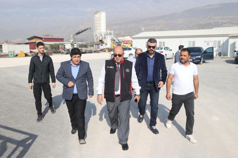 Başkan Akpınar, Çağlayancerit Yol Projesinde İncelemelerde Bulundu