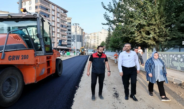 Başkan Toptaş, Tekerek Mahallesi’ndeki asfalt çalışmalarını yerinde inceledi