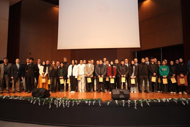 Dulkadiroğlu Belediyesi’nden Gençlere Örnek Bir Proje: Çöle İnen Nur Bilgi Yarışması Finali Gerçekleşti