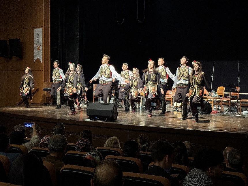 Büyükşehir’in Sanat Müziği ve Çocuk Korosu, Dinleyicilere Müzik Ziyafeti Sundu