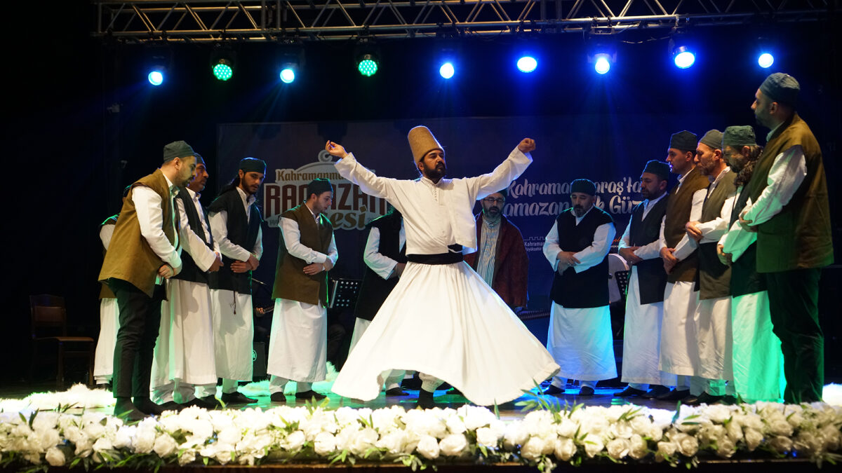 Ubeydullah Sezikli’den Ramazan’ın Ruhunu Yaşatan İlahi Dinletisi