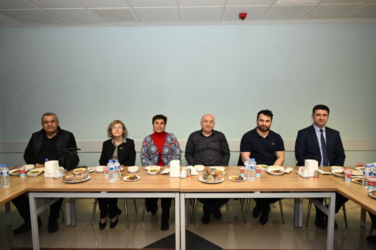 Rektör Yasım, Hastane Personeliyle İftar Sofrasında Bir Araya Geldi