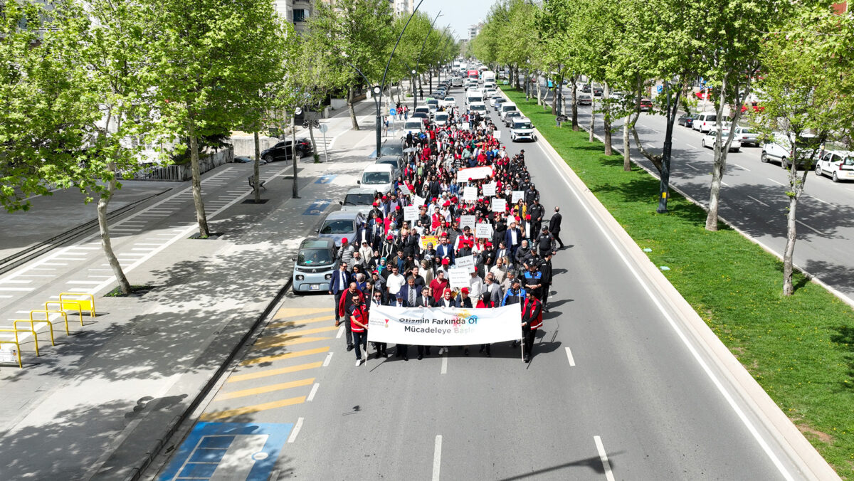 Farkındalık İçin Yürüdüler, Umutları Gökyüzüne Uçurdular