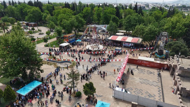 23 Nisan Coşkusu KAFUM’daBüyükşehir’in Şenliğinde Yaşanıyor
