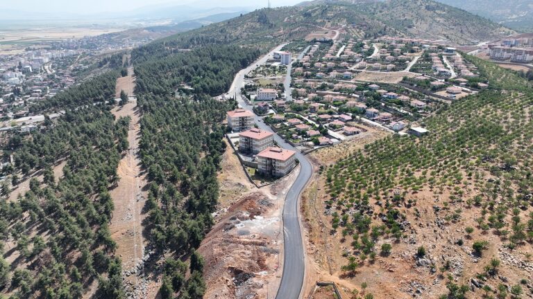Büyükşehir’den Türkoğlu’na Yeni Yol Yatırımı