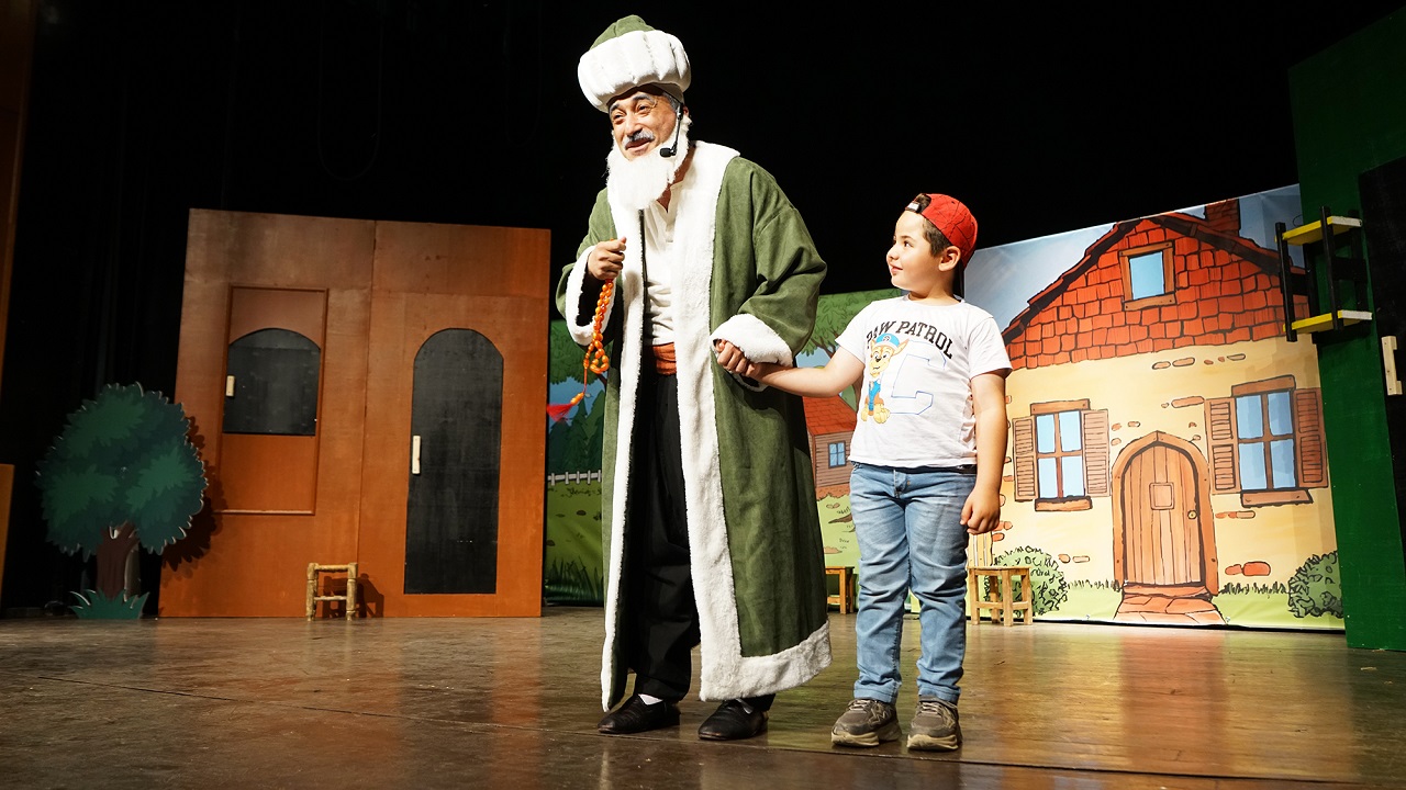 Nasrettin Hoca Çocuklarla Buluştu, Salonda Neşe Dolu Anlar Yaşandı