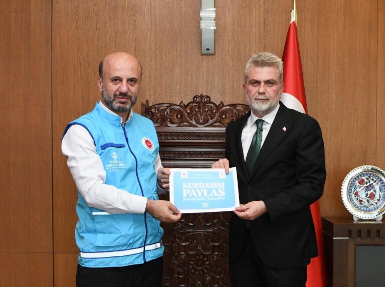 Başkan Görgel’den Vekâleten Kurban Bağışı