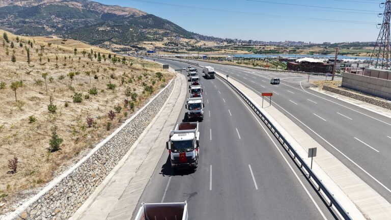Büyükşehir Filosuna Taze Kan; Yeni Araçlar Hizmete Başladı