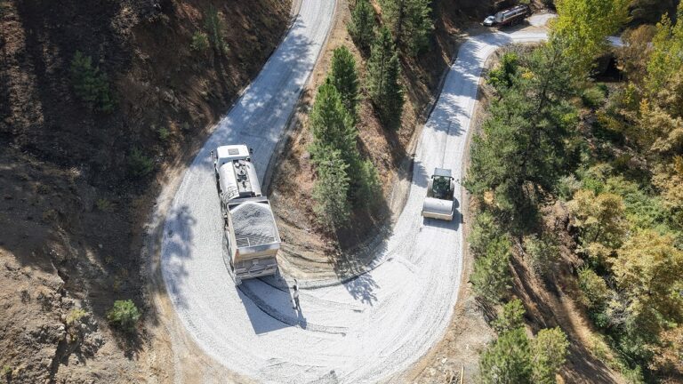 Büyükşehir’le Ekinözü Kırsalında Ulaşım Daha Modern
