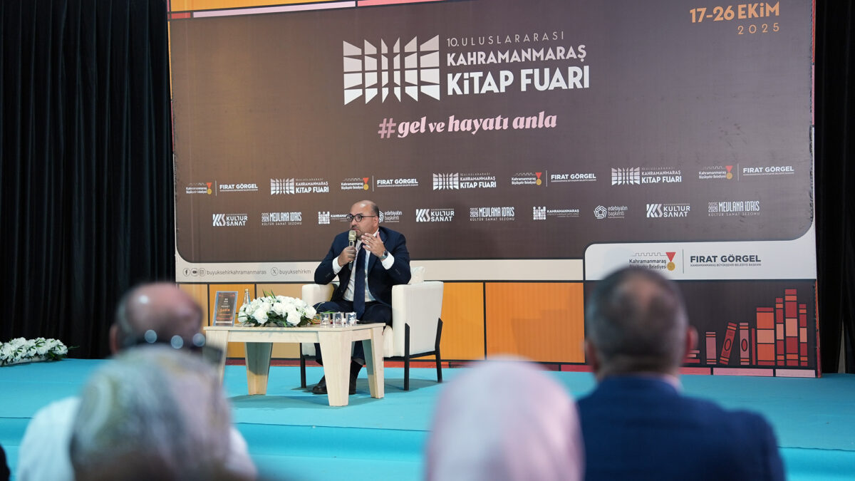 Milletvekili Şahin, Kitap Fuarı’nda “Türk Dış Politikası ve Ortadoğu” Konusunu Değerlendirdi