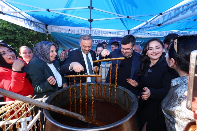 Onikişubat Bağ Bozumu Festivali yoğun katılımla başladı