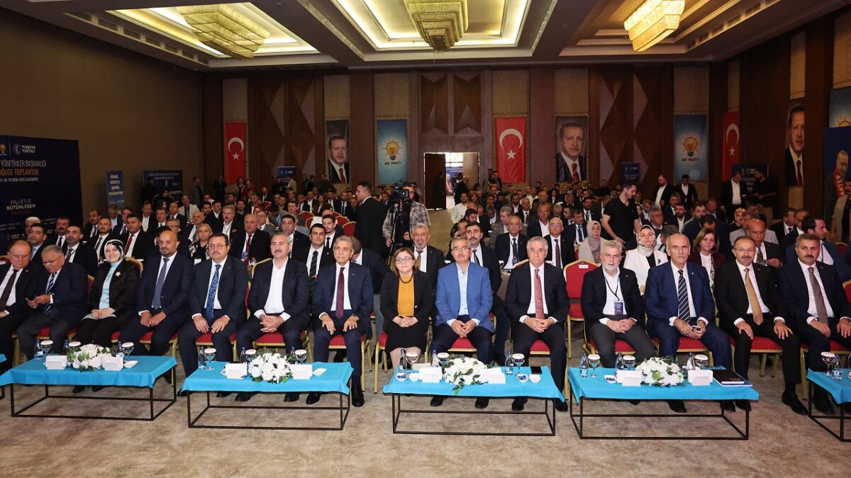 Başkan Görgel, Yerel Yönetimler Bölge Toplantısı’na Katıldı