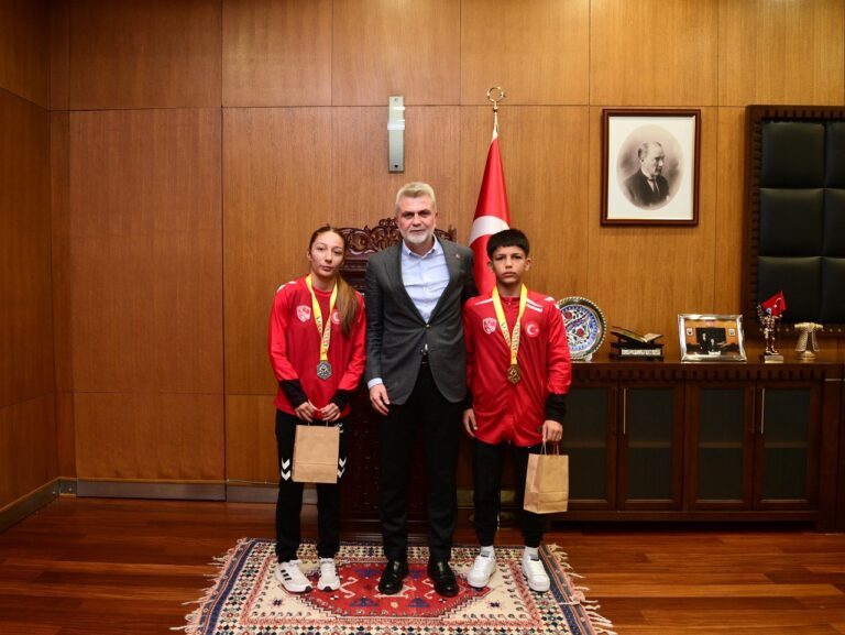 Başkan Görgel, Balkan Şampiyonu Genç Güreşçileri Ağırladı