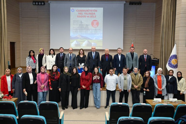 KSÜ’de “Cumhuriyetin 102. Yılında Kadın ve Aile” Paneli Gerçekleştirildi