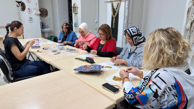 KAMEK’in Takı Tasarım Kursunda Hobiler Mesleğe Dönüşüyor